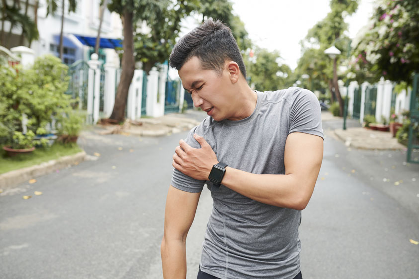 Don't Shrug It Off: Here's What to Do for a Dislocated Shoulder